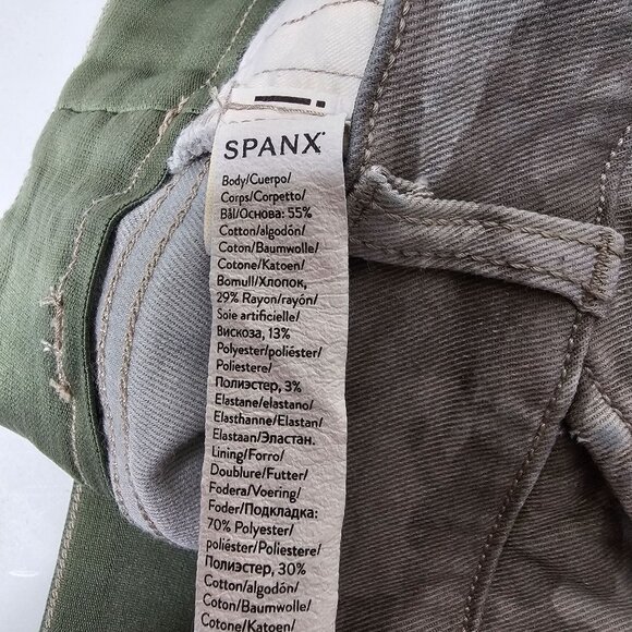 Spanx Size S Green Camo Stretch Twill Shorts 4" Inseam Slimming Tummy Control - Picture 6 of 8